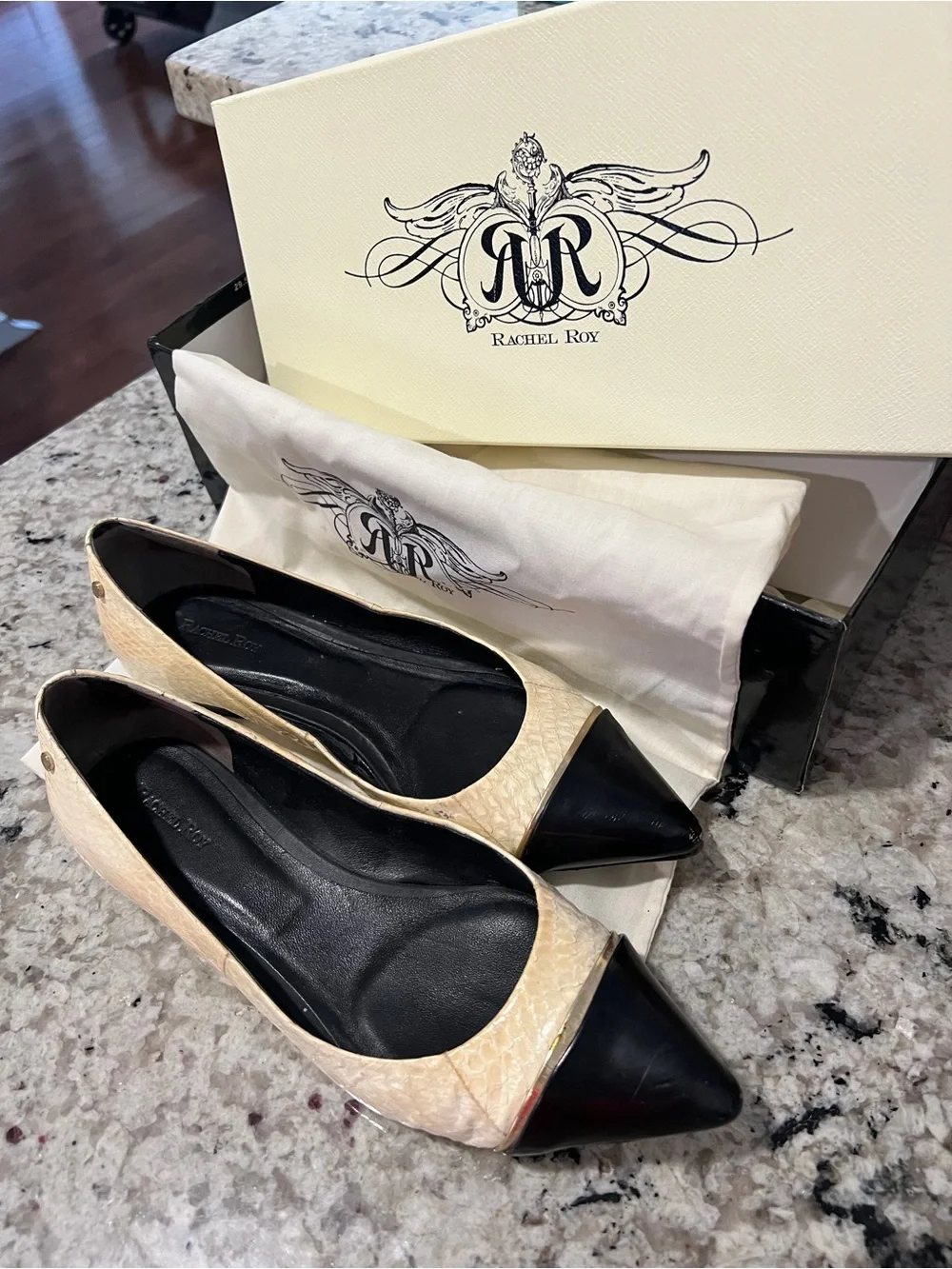 RACHEL Rachel Roy Two-Tone Black and Cream Pointed Toe Flats. Size 6.
